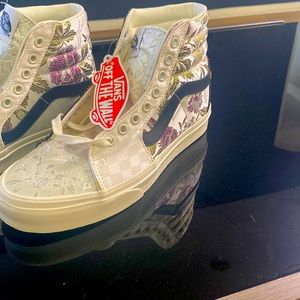 Brand new rare and hard to find flower embroidered vans